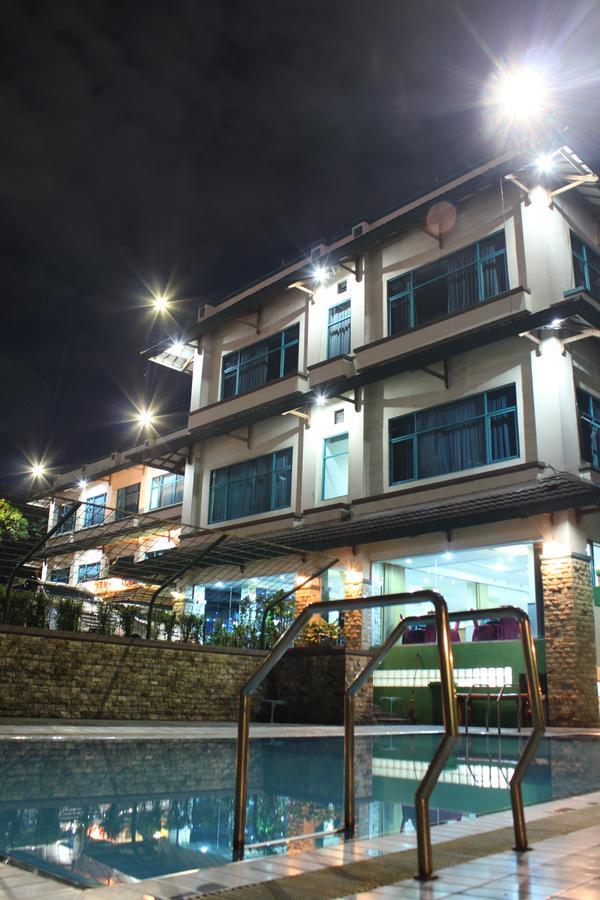פונקאק Permata Alam Hotel מראה חיצוני תמונה
