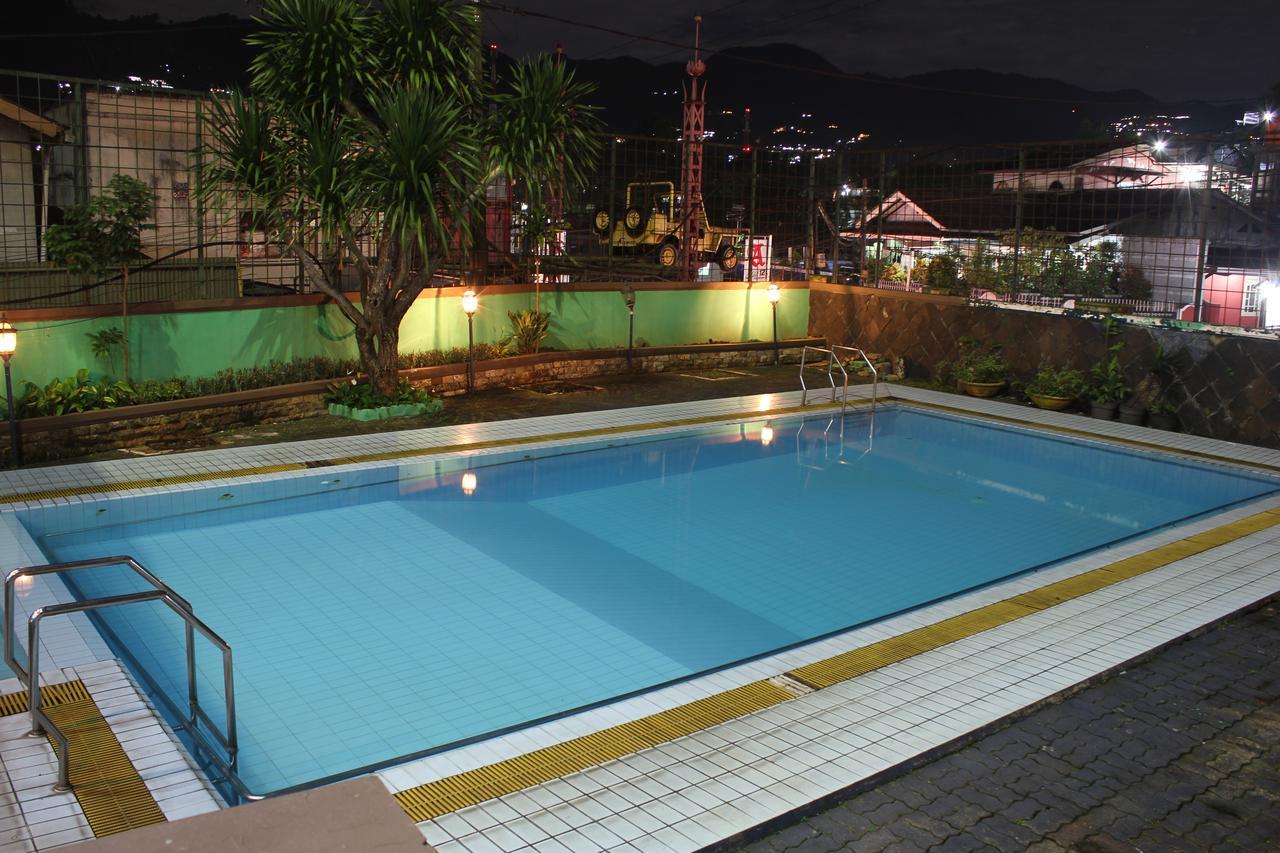 פונקאק Permata Alam Hotel מראה חיצוני תמונה